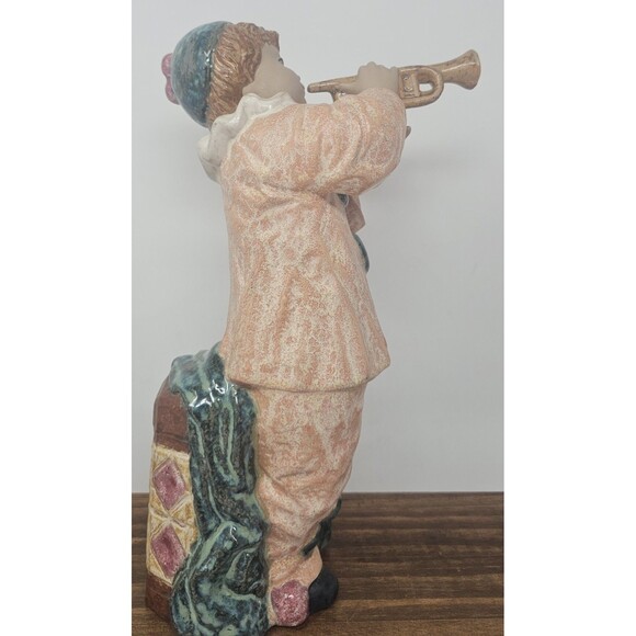 Vtg Nadal Handcrafted Spanish Porcelain Harlequin Figurine Playing Trumpet 11.5" - Picture 4 of 16